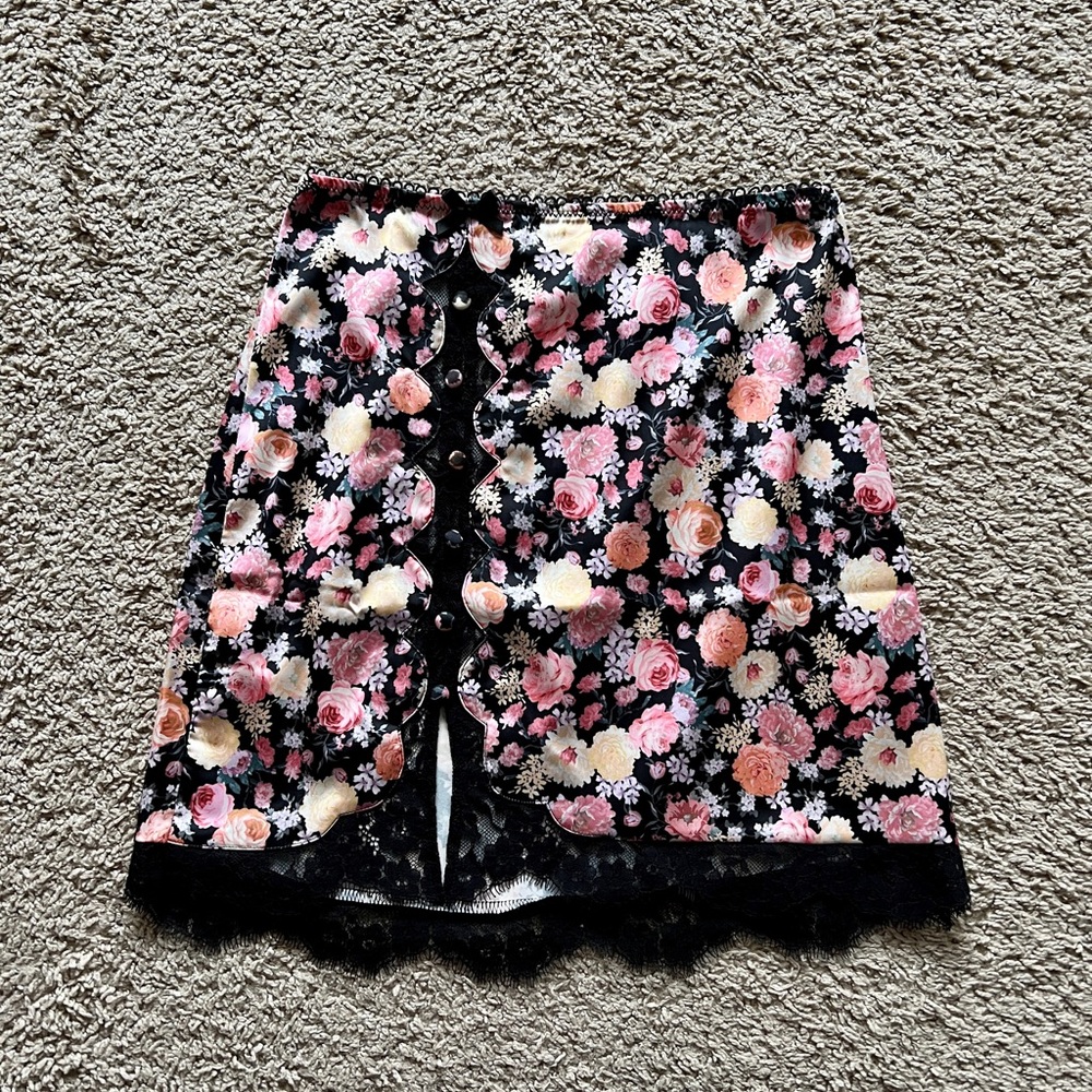 BNWT For Love & Lemons Lace Mini Skirt XS